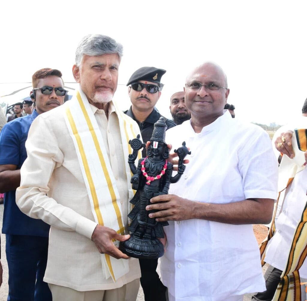 ప్రపంచ తెలుగు మహాసభల వేదికగా&nbsp; ముఖ్యమంత్రి చంద్రబాబు నాయుడు ప్రసంగం